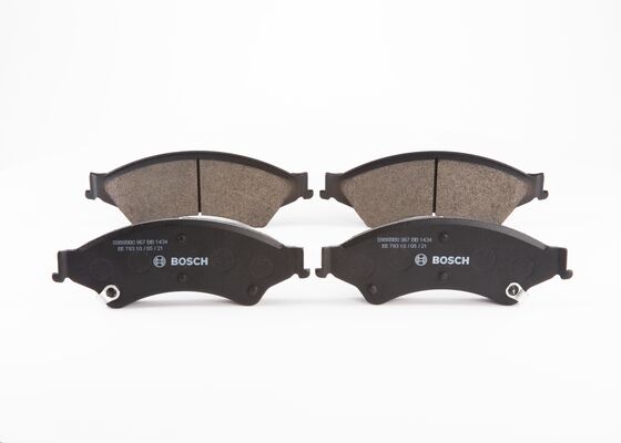 PASTILLA DE FRENO DEL NEW BLUE FMSI 8905-D1676 CHEVROLET D-MAX 2015 (Para disco de freno de 300mm),FORD RANGER 2011-2013, MAZDA BT-50II 2011-2013